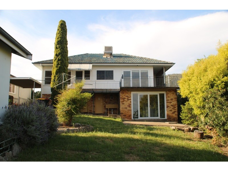 23 Lancaster Avenue, East Tamworth NSW 2340