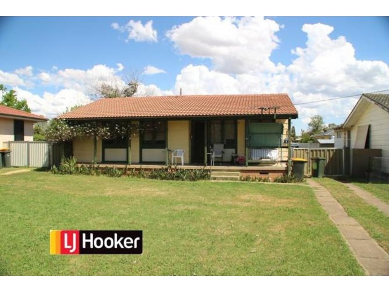 10 Bourne Street, Tamworth NSW 2340