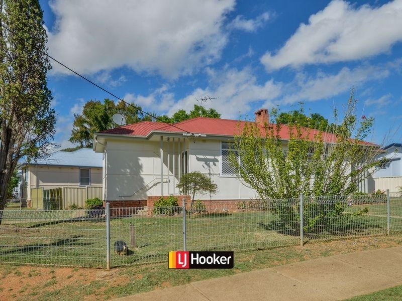 12A Thompson Crescent, Tamworth NSW 2340