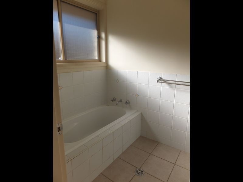 61 Gregnorman Drive, Tamworth NSW 2340