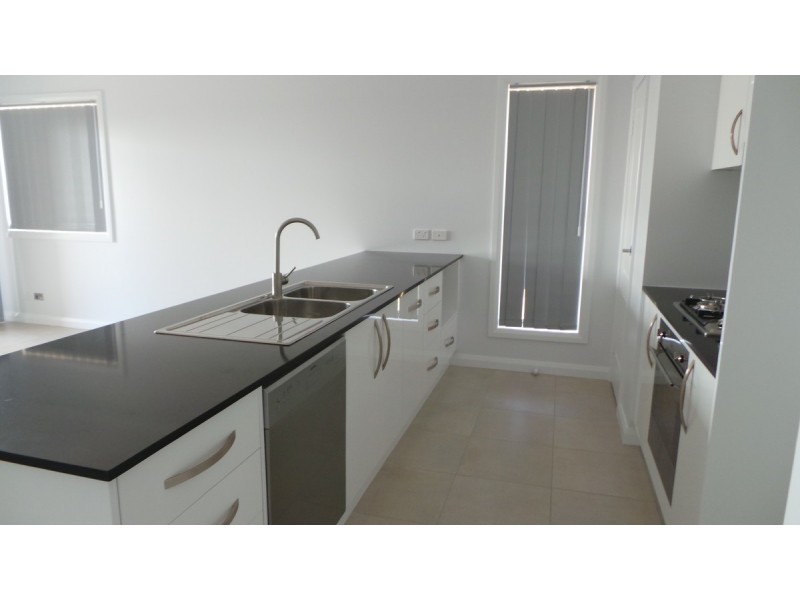 13 Kingham Street, Tamworth NSW 2340