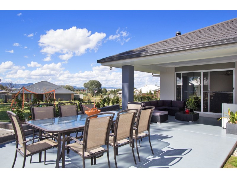 23 Peak Drive, Tamworth NSW 2340