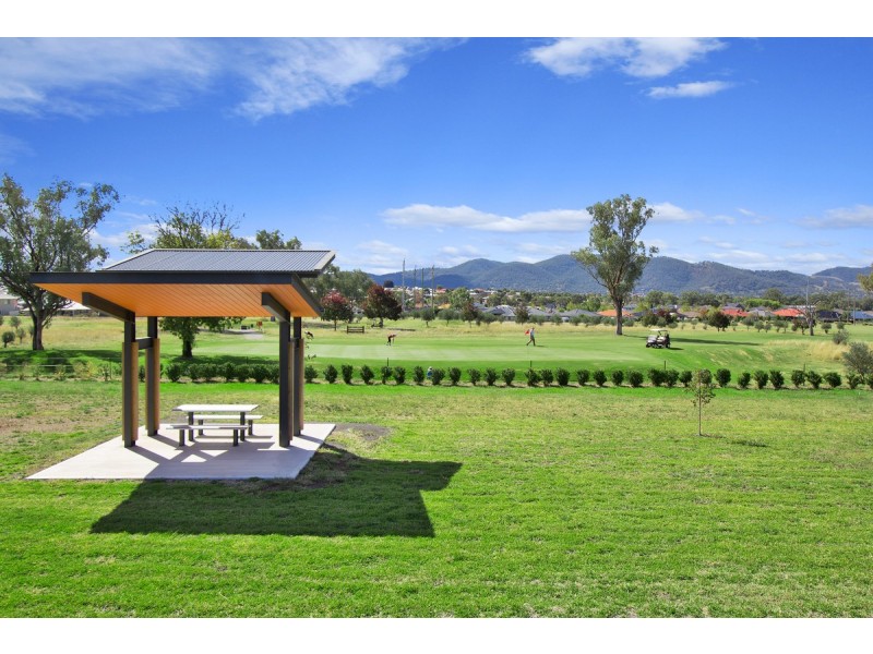 23 Peak Drive, Tamworth NSW 2340