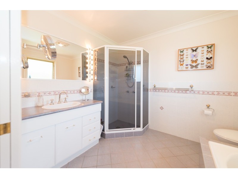 24 Bandalong Street, Tamworth NSW 2340