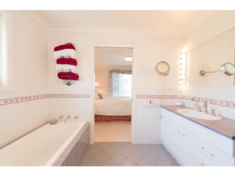 24 Bandalong Street, Tamworth NSW 2340