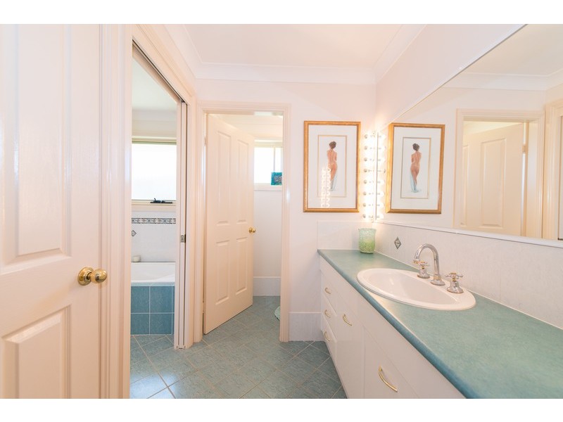 24 Bandalong Street, Tamworth NSW 2340