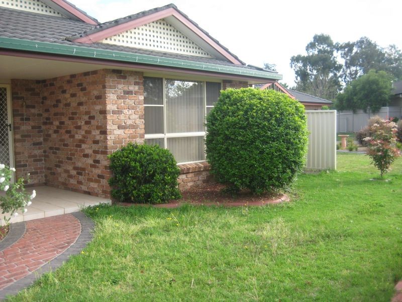 11 Minimbah Court, Hillvue NSW 2340