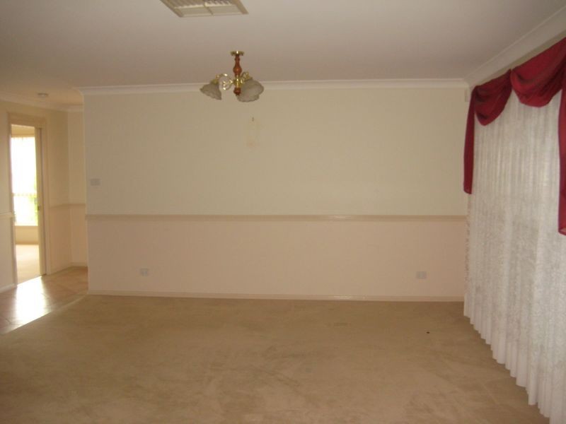 11 Minimbah Court, Hillvue NSW 2340
