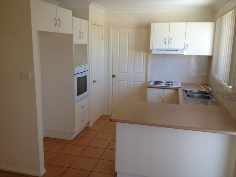 15 Burdekin Place, Tamworth NSW 2340