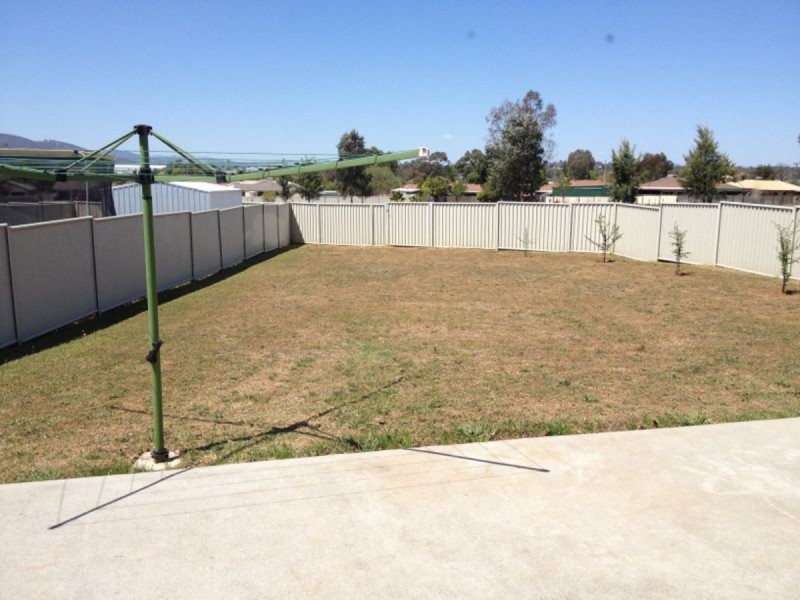 15 Burdekin Place, Tamworth NSW 2340