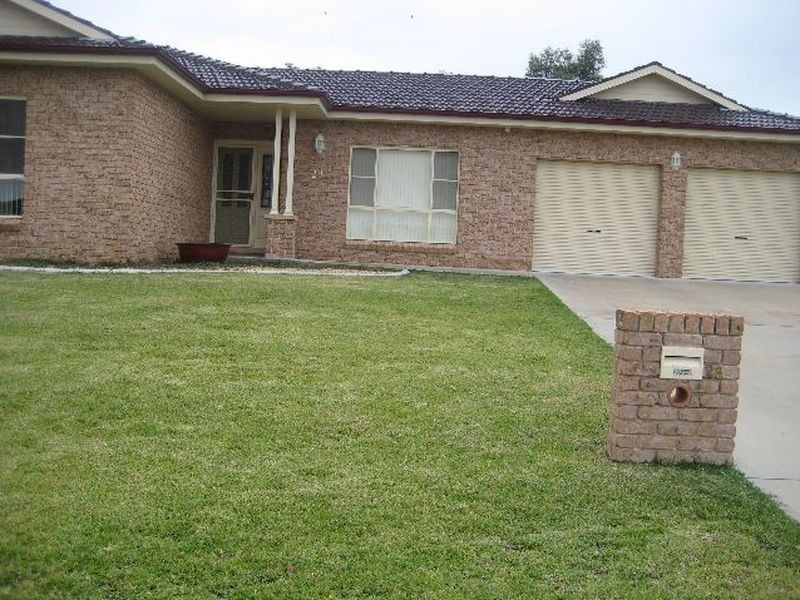 28 Ebony Close, Tamworth NSW 2340