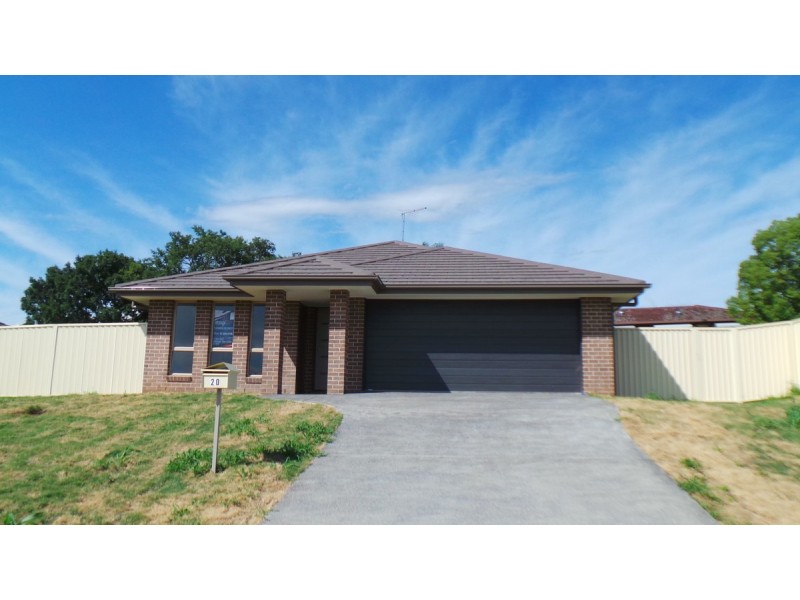 20 Regal Park Drive, Tamworth NSW 2340