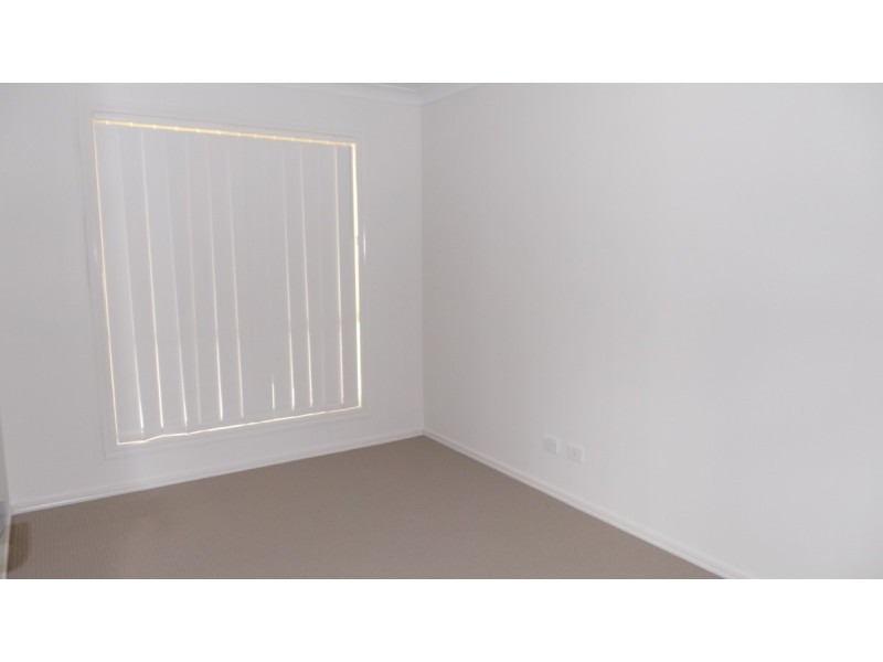 20 Regal Park Drive, Tamworth NSW 2340