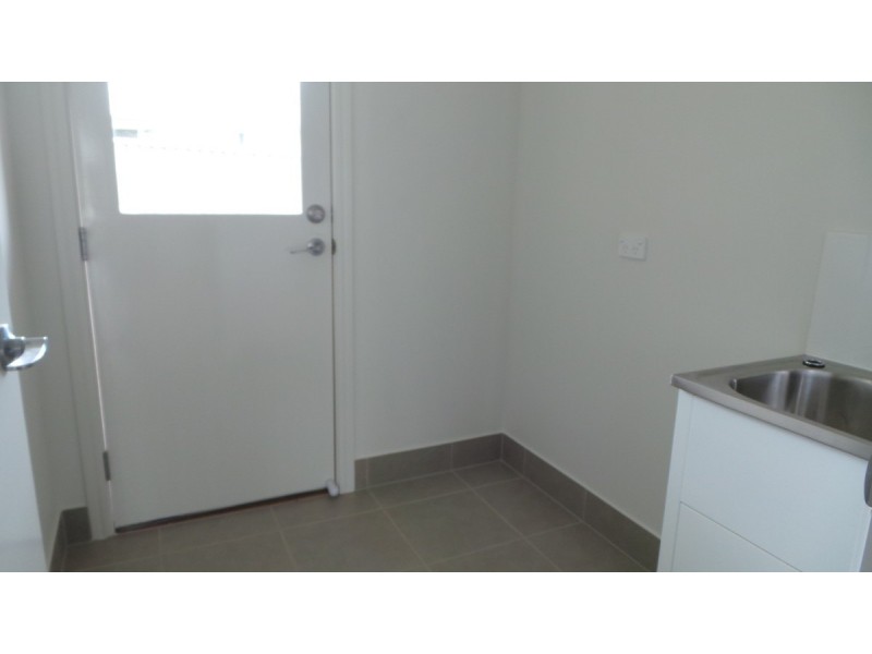 20 Regal Park Drive, Tamworth NSW 2340
