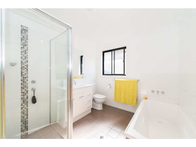 30 Gilbert Drive, Tamworth NSW 2340