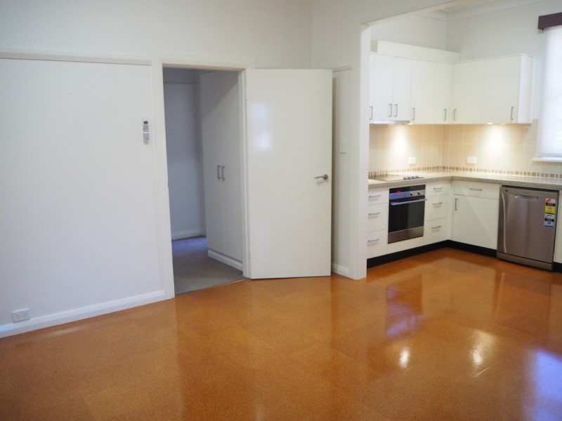 1 Douglas Avenue, Tamworth NSW 2340