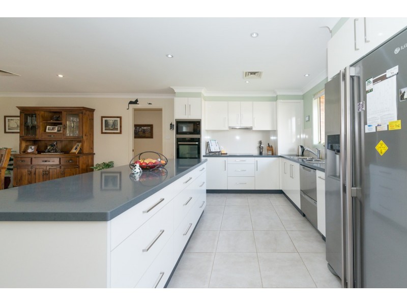 113 Wyndham Close, Tamworth NSW 2340