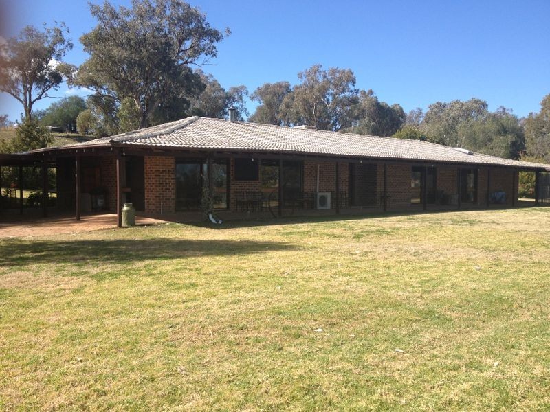 32 Henrys Lane, Moore Creek NSW 2340