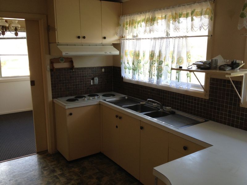 37 Kyooma Street, Tamworth NSW 2340