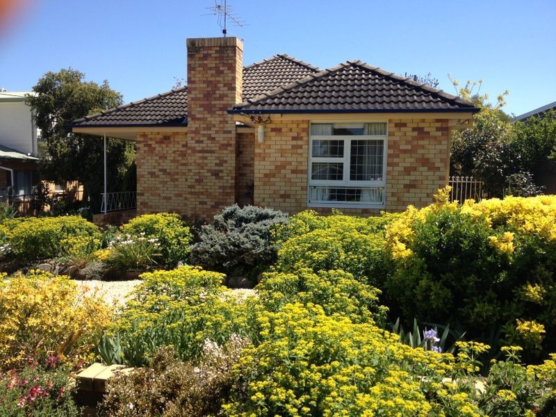 8 Russell Street, East Tamworth NSW 2340