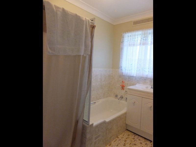 9 Gladys Street, Tamworth NSW 2340