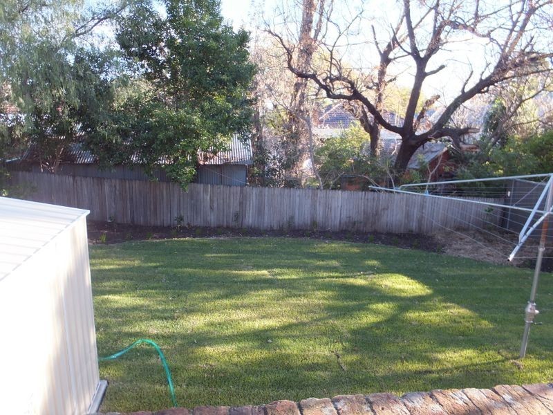 1 Douglas Avenue, Tamworth NSW 2340