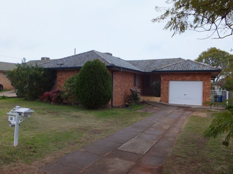 12 Wilburtree Street, Tamworth NSW 2340