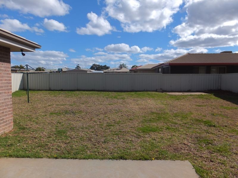 3 Tasman Place, Tamworth NSW 2340