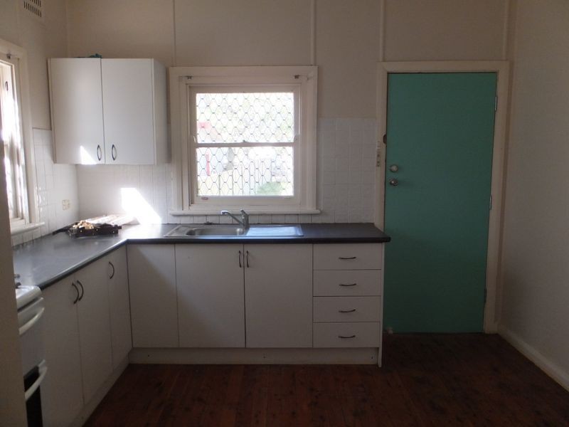 76 Belmore Street, Tamworth NSW 2340