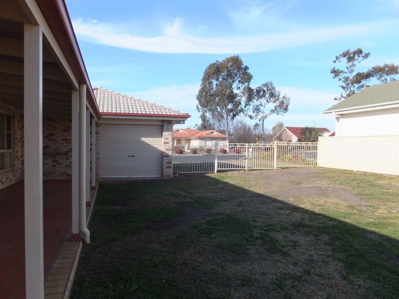 61 Gregnorman Drive, Tamworth NSW 2340