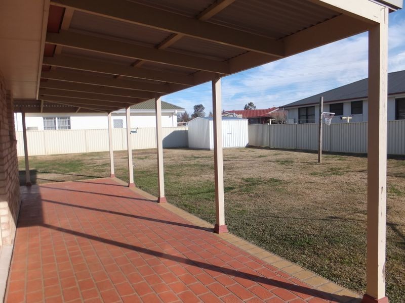 61 Gregnorman Drive, Tamworth NSW 2340