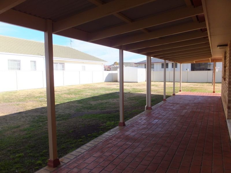 61 Gregnorman Drive, Tamworth NSW 2340