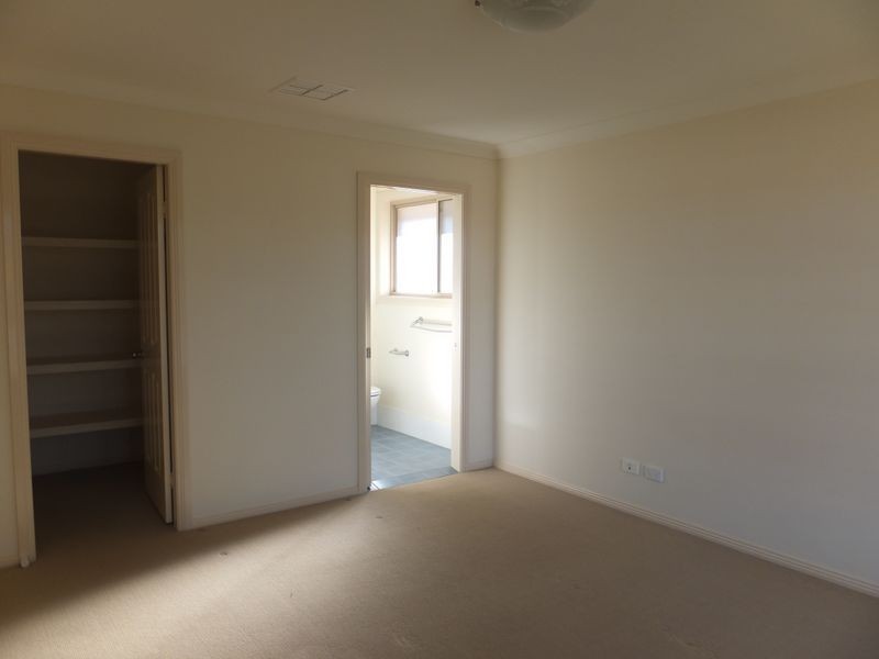 61 Gregnorman Drive, Tamworth NSW 2340
