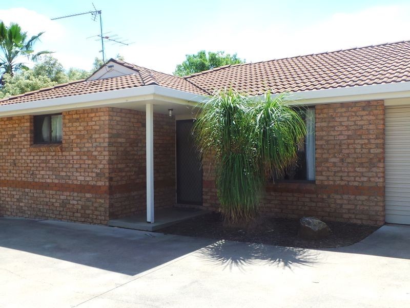 1/18 Charles coxen Close, Tamworth NSW 2340