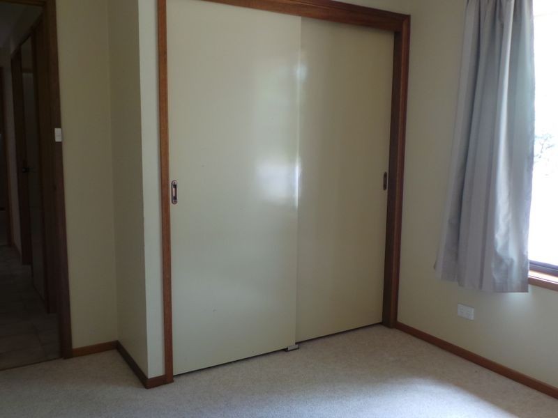 1/18 Charles coxen Close, Tamworth NSW 2340