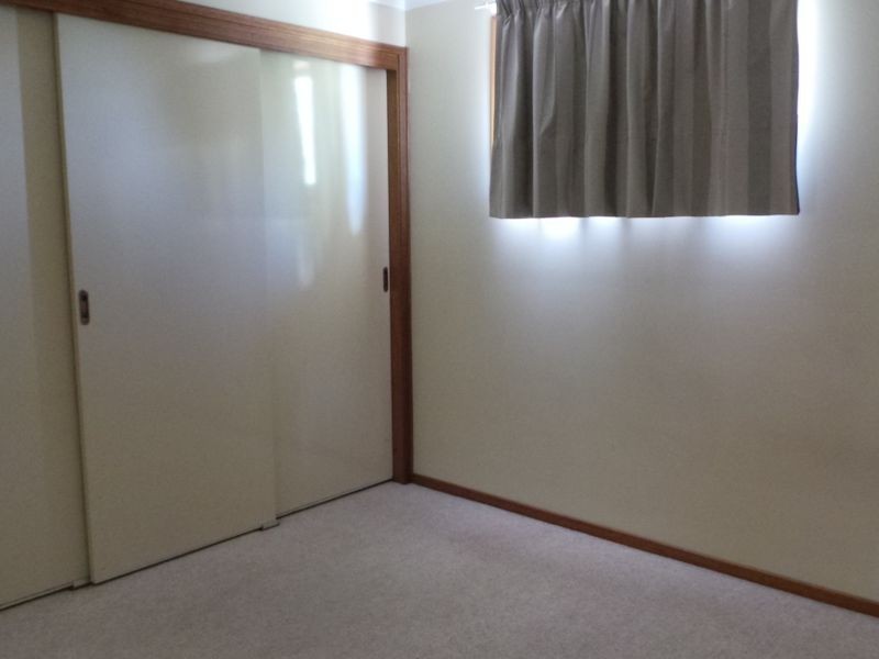 1/18 Charles coxen Close, Tamworth NSW 2340