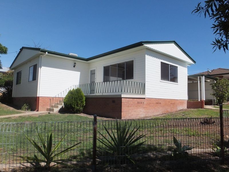 2 McRae street, Tamworth NSW 2340