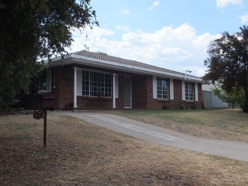 35 Carole Drive, Kootingal NSW 2352