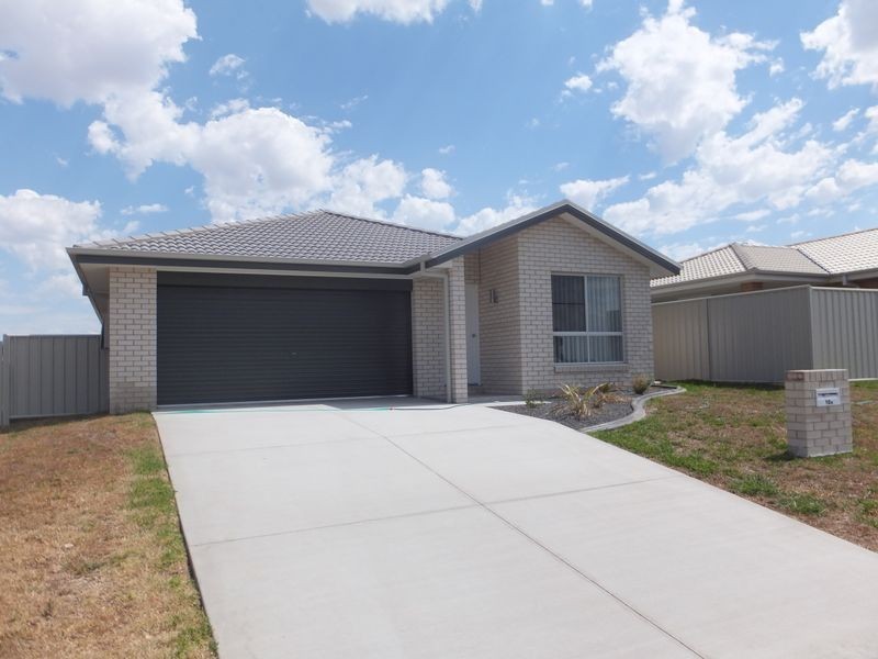 18a Warwick Road, Tamworth NSW 2340