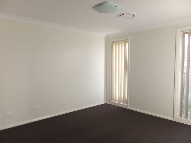 15 Regal Park Drive, Tamworth NSW 2340