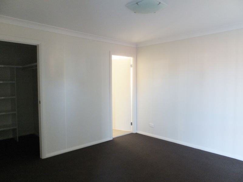 15 Regal Park Drive, Tamworth NSW 2340