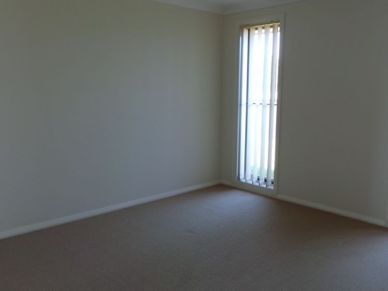 21 Regal Park Drive, Tamworth NSW 2340