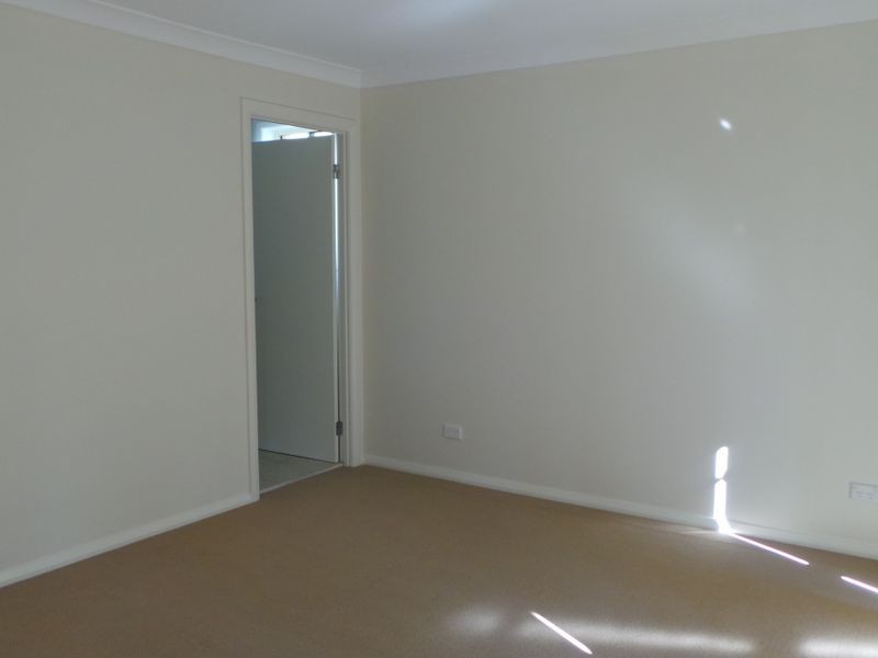 21 Regal Park Drive, Tamworth NSW 2340