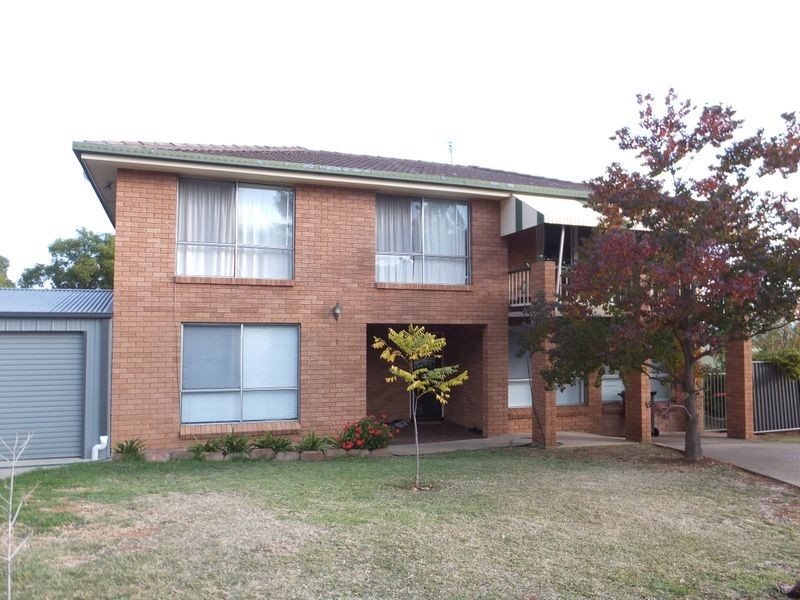 1 Chapman Close, Tamworth NSW 2340