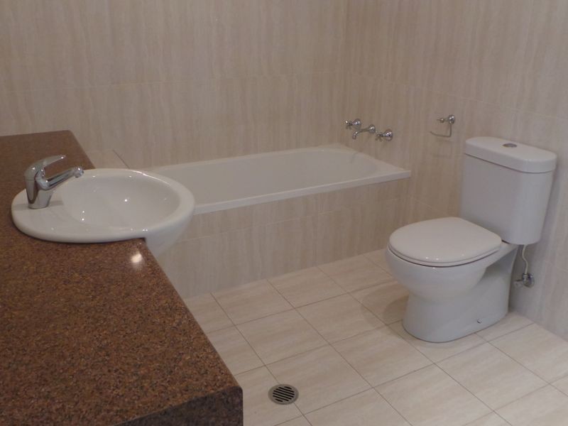 2/10 Glenview Place, Tamworth NSW 2340