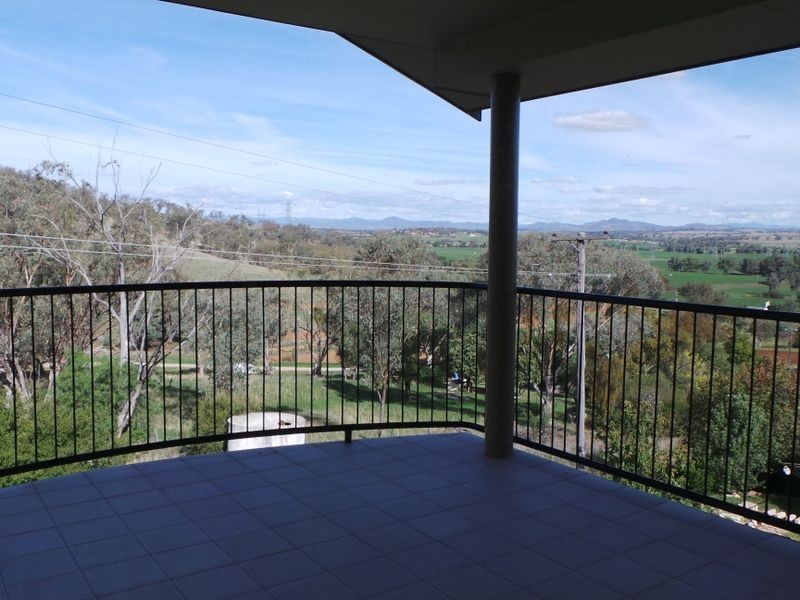 2/10 Glenview Place, Tamworth NSW 2340