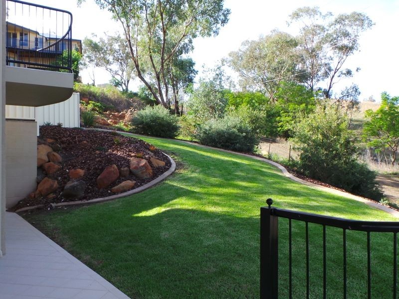 2/10 Glenview Place, Tamworth NSW 2340