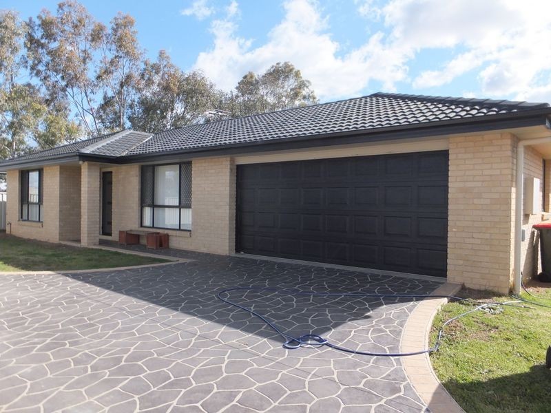 28 Bowman Drive, Tamworth NSW 2340