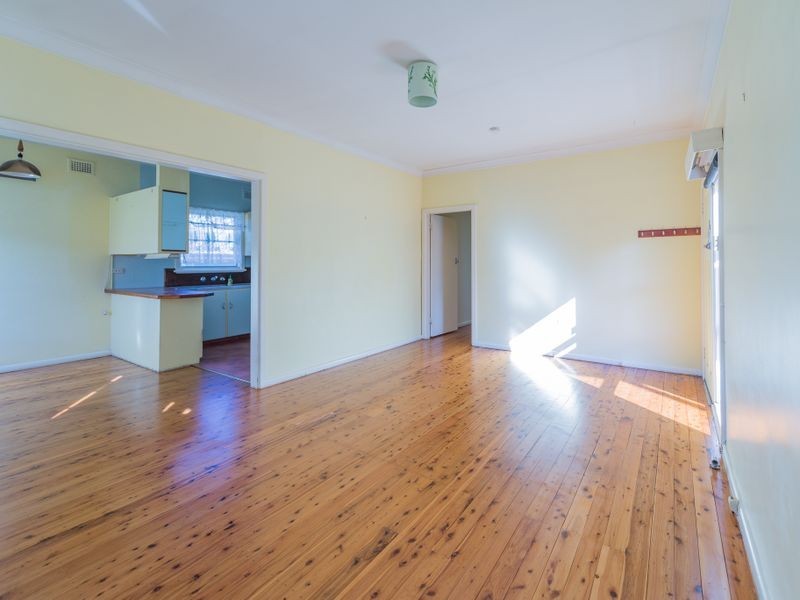 11 Sapphire Cres, Tamworth NSW 2340