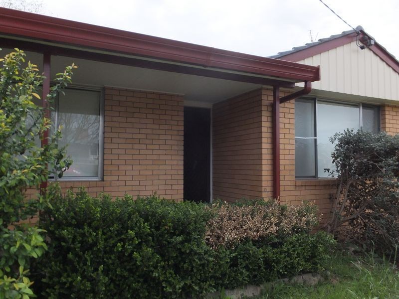 12 Ring Street, Tamworth NSW 2340